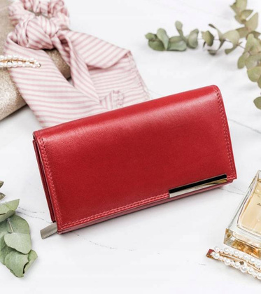 Klasyczny portfel damski ze skory naturalnej