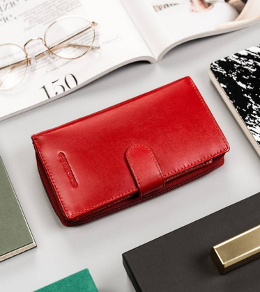 Pionowy portfel damski ze skóry naturalnej