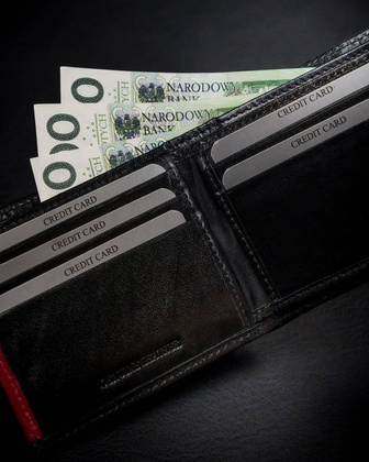 Portfel męski z naturalnej skóry licowej, etui z okienkiem na zdjęcie