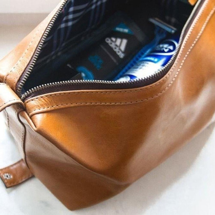 Elegancka skórzana kosmetyczka męska KEMER Perth Burgund - min. zamówienie 20 / 50 / 100 szt.