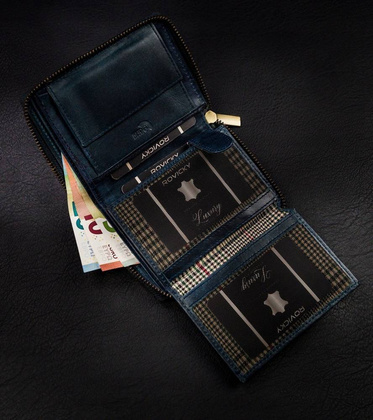 Duży, skórzany portfel w orientacji pionowej z systemem rfid