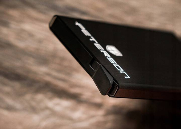 Zestaw prezentowy skorzany portfe meski i aluminiowe etui na karty