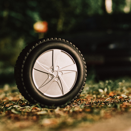 Zestaw narzędzi UPOMINKARNIA 24 części Tire Czarny