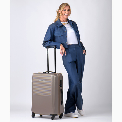 Średnia walizka PUCCINI SAN DIEGO ABS025B 6C Szampańska