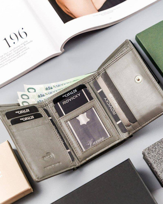 Mały, poziomy portfel damski ze skóry naturalnej, z ochroną RFID