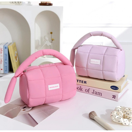 Kosmetyczka damska pikowana kuferek z rączką 18,5 x 12,5 x 13 cm KS140R