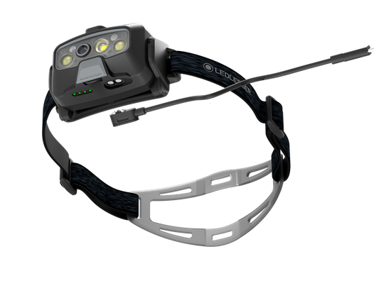 Latarka Ledlenser HF8R Core Black