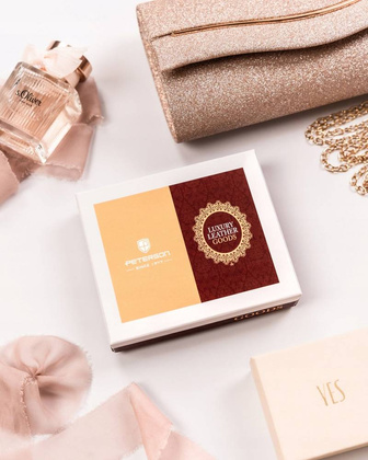 Maly skorzany portfel damski bez zapiecia