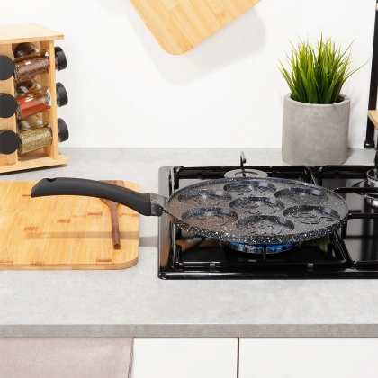 Patelnia do jajek granitowa 7 otworów BLACK LINE 26 cm