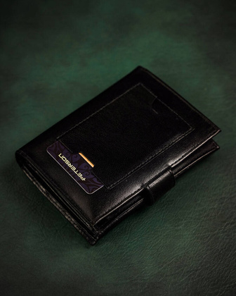 Skorzany portfel meski zapinany na zatrzask