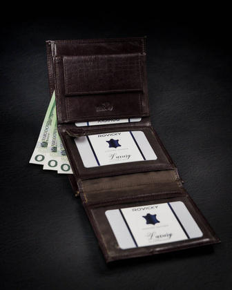 Pojemny portfel meski z naturalnej skory licowej z ochrona RFID