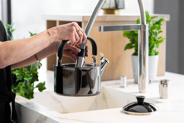 Czajnik 1,5l z gwizdkiem Diamante grafitowy polerowany 28180