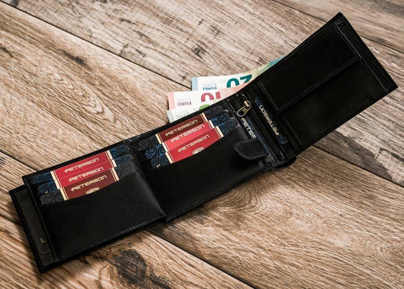 Portfel męski ze skóry naturalnej Peterson Czarny