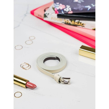 Klasyczny, wąski pasek damski ze srebrną, metalową klamerką 105cm ecru