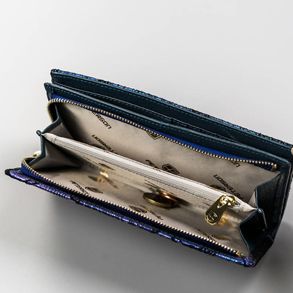 Duży, pionowy portfel damski ze skóry naturalnej na suwak i magnes Peterson