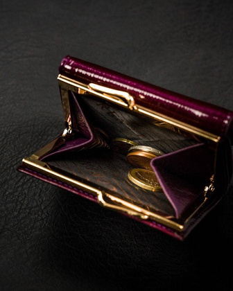 Lakierowany, skórzany portfel damski z systemem rfid