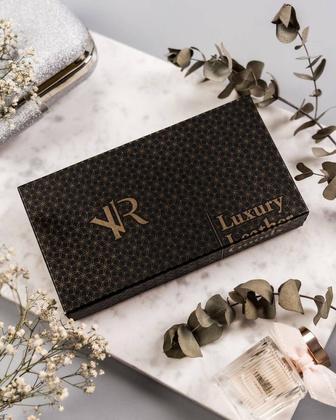 Skórzany portfel damski z tłoczoną klapą