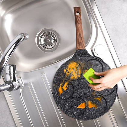 Patelnia do jajek granitowa 7 otworów BLACK&WOOD 26 cm