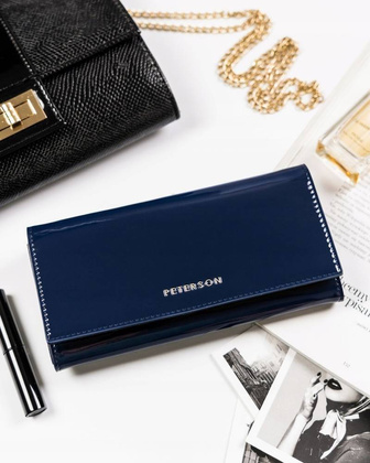Granatowy portfel damski skórzany z klapką