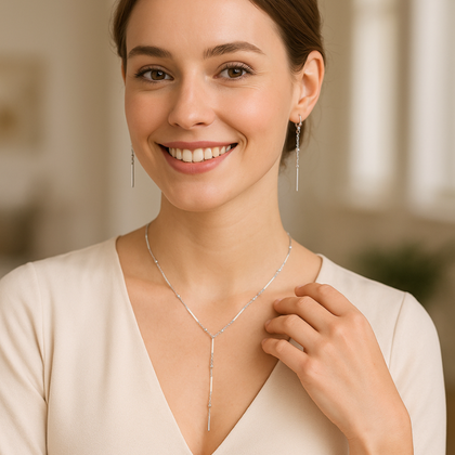 MINET Elegancki srebrny naszyjnik z prętami, kulkami i wiszącym łańcuszkiem