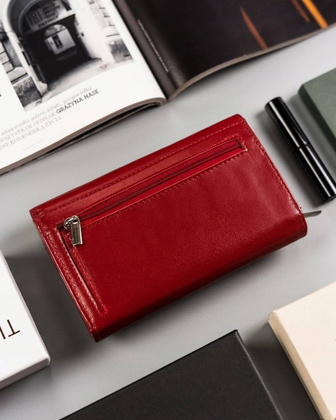 Średnich rozmiarów portfel damski ze skóry naturalnej