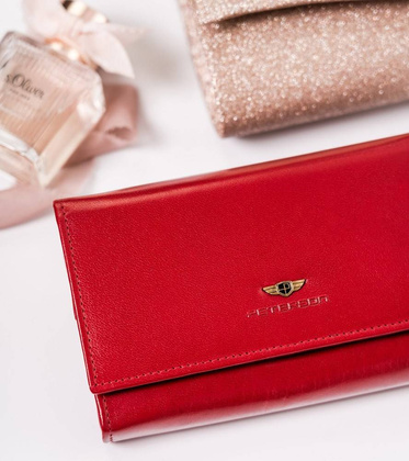 Skórzany portfel damski z zewnętrzną kieszenią