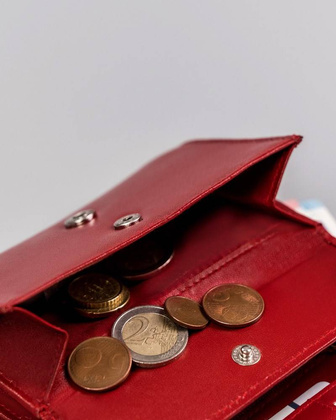 Skórzany kompaktowy portfel damski