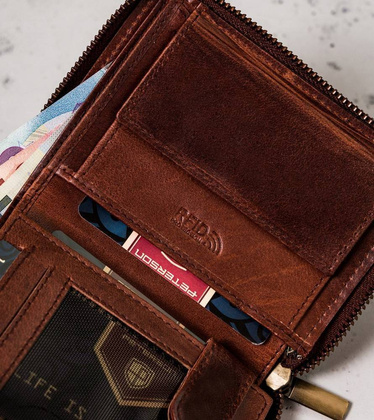 Skórzany portfel męski na zamek