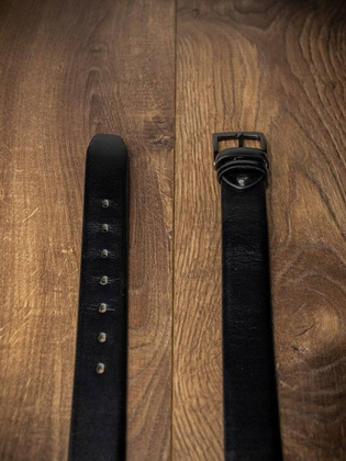 Gładki pasek męski z klasyczną klamrą, skóra naturalna