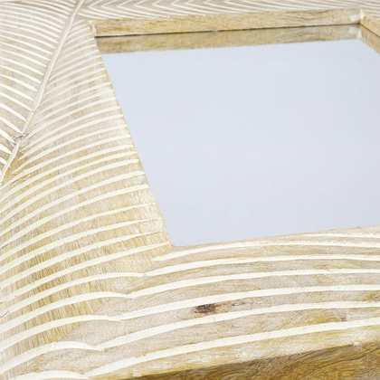 Lustro ścienne w drewnianej ramie prostokątne do salonu beżowe 40x50 cm