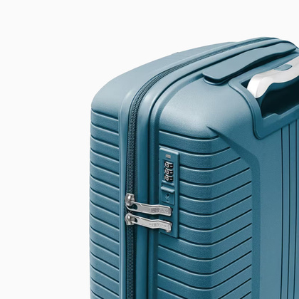 Średnia walizka PUCCINI BERLIN PP027B 5E Morska