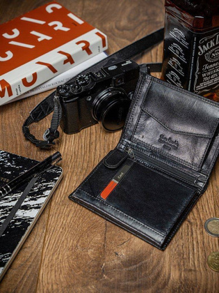 Pionowy, zgrabny portfel męski z dobrej jakości skóry naturalnej