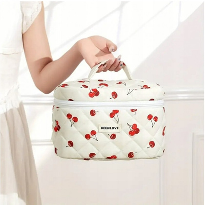 Kosmetyczka damska pikowana kuferek w wisienki 17 x 17 x 25,5cm KS123