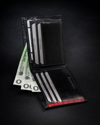 Portfel męski z naturalnej skóry licowej, etui z okienkiem na zdjęcie