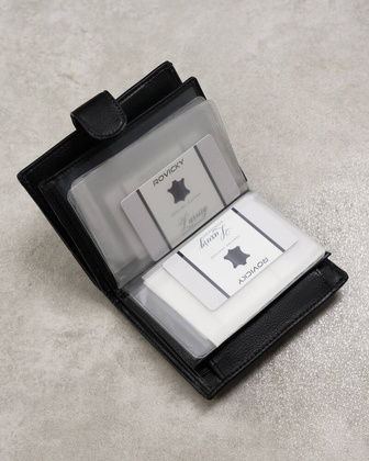 Klasyczny portfel meski z eleganckimi przeszyciami