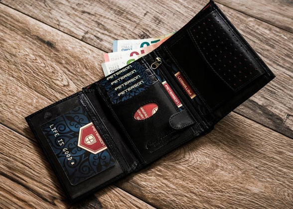 Portfel męski ze skóry naturalnej Peterson Czarny