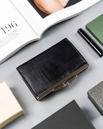 Portfel damski ze skory naturalnej z portmonetka na bigiel RFID