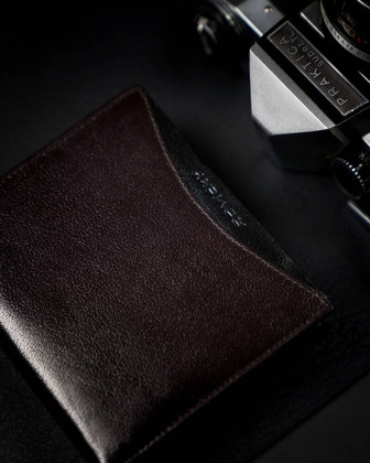 Pojemny portfel meski z naturalnej skory licowej z ochrona RFID