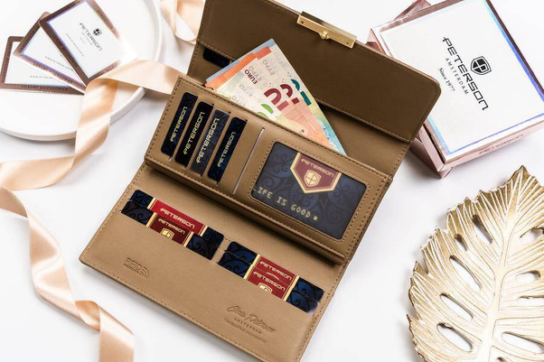 Duży, poziomy portfel damski ze skóry ekologicznej