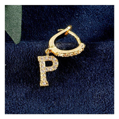 Kolczyki pozłacane literka P KST1683P