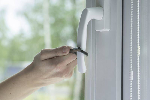 Brelok ANTI-TOUCH 17846-02 Czarny