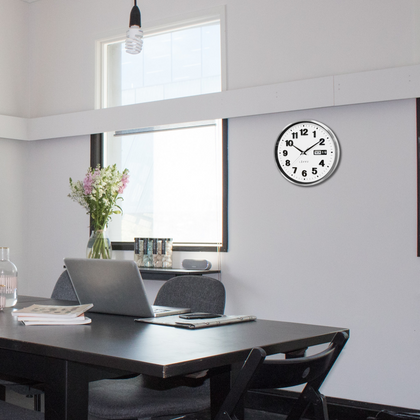 Zegar metalowy z datą DATE METAL