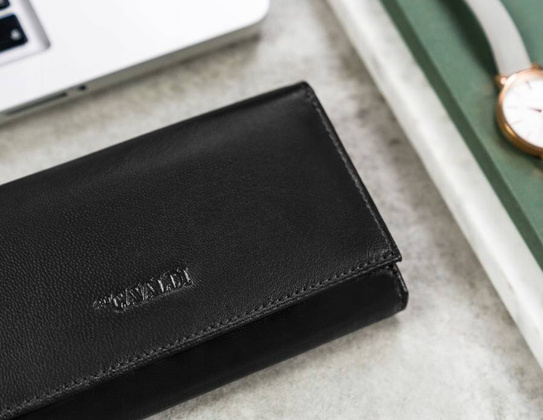 Skórzany, damski portfel na zatrzask z systemem rfid