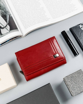 Kompaktowy portfel damski ze skóry naturalnej