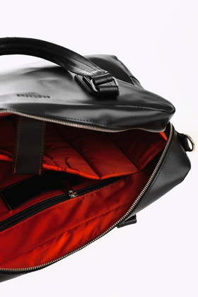 Czarna elegancka męska torba na ramię BRØDRENE BL13 Kolor wnętrza: Czerwony - min. zamówienie 20 / 50 / 100 szt.
