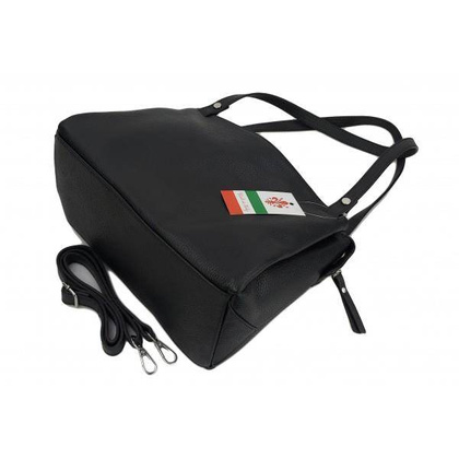 Klasyczna miękka torebka na ramię ,trzy komory ,Włoska skórzana Vera Pelle , Czarna LB35N