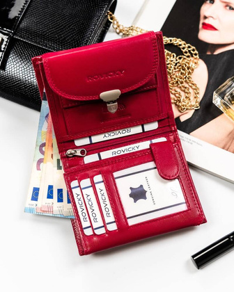 Maly skorzany portfel damski na zatrzask