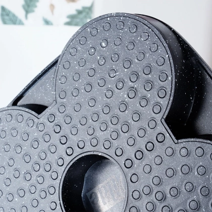 Patelnia do jajek granitowa 4 otwory BLACK LINE 19 cm